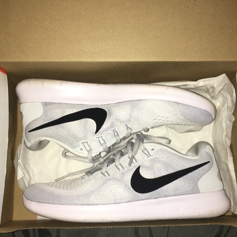 Woman’s Nike Free Run 2017